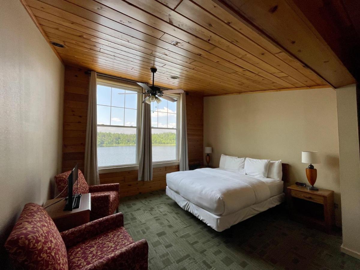 Hanging Horn Lakeside Resort Moose Lake Ngoại thất bức ảnh