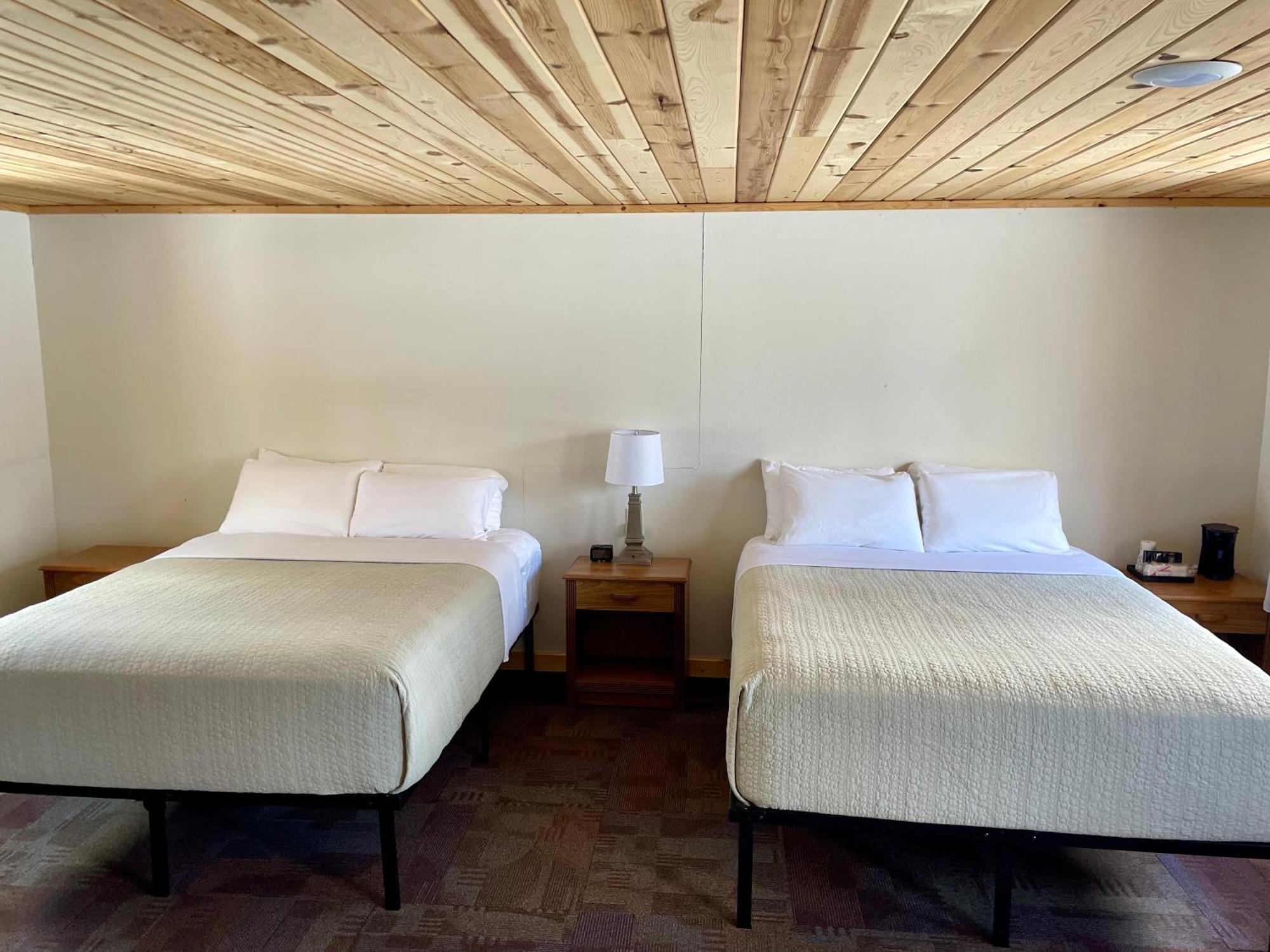 Hanging Horn Lakeside Resort Moose Lake Ngoại thất bức ảnh