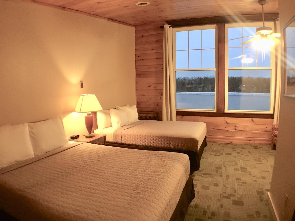 Hanging Horn Lakeside Resort Moose Lake Ngoại thất bức ảnh